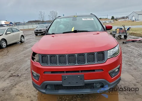2018 Jeep Compass Latitude z USA, uszkodzony, nr VIN 3C4NJDBB4JT456466